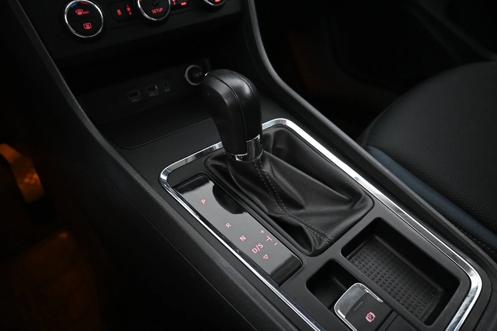 Car Image - 4L42kVXMlqwXO5GJKeHN8j