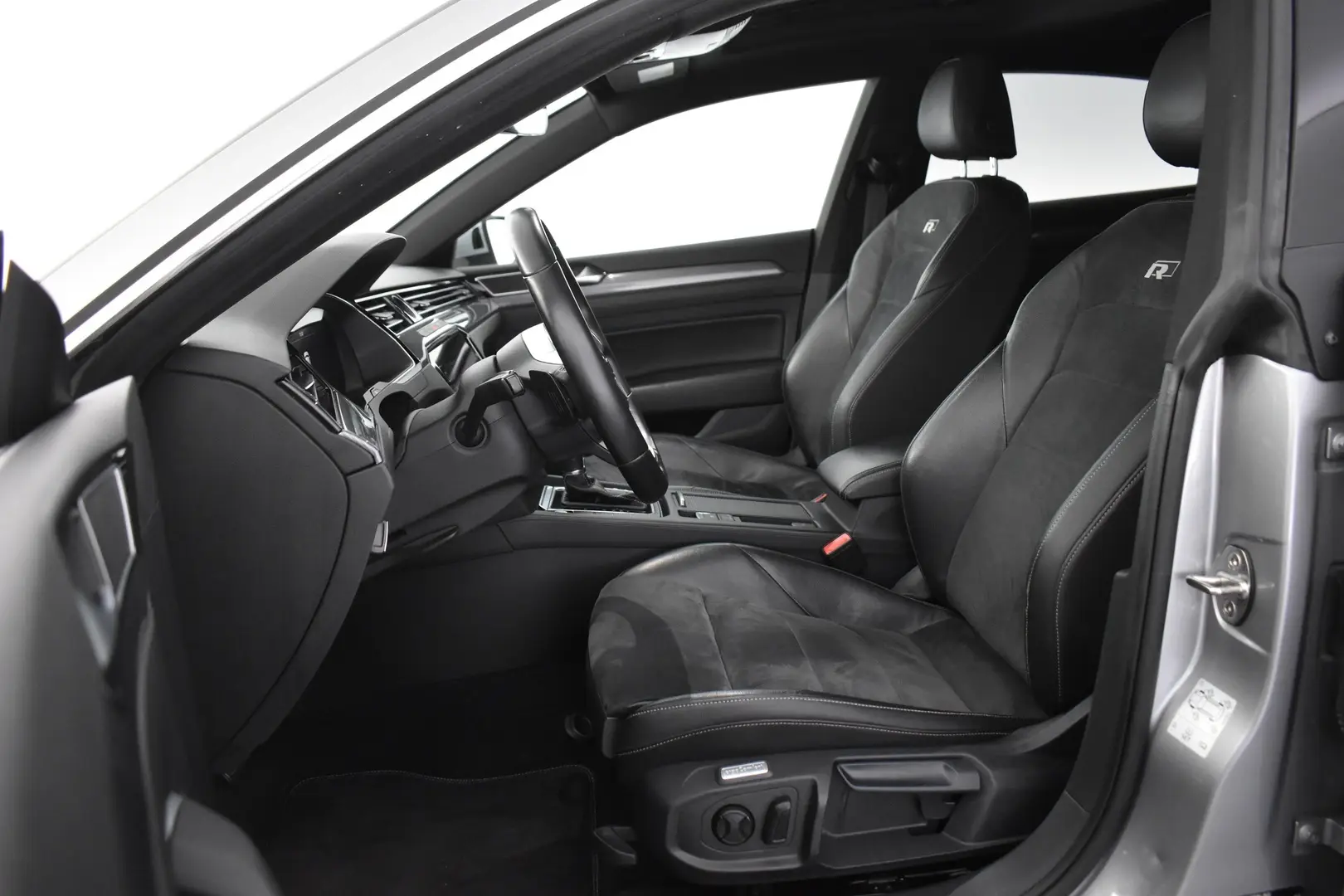 Car Image - 2pai29HWUP5X9I6TNGUslb