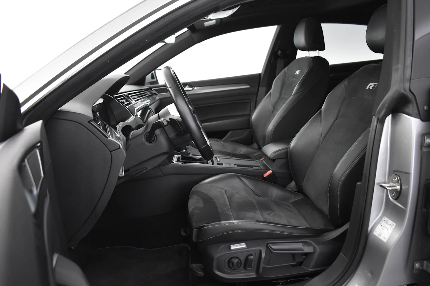 Car Image - 2pai29HWUP5X9I6TNGUslb