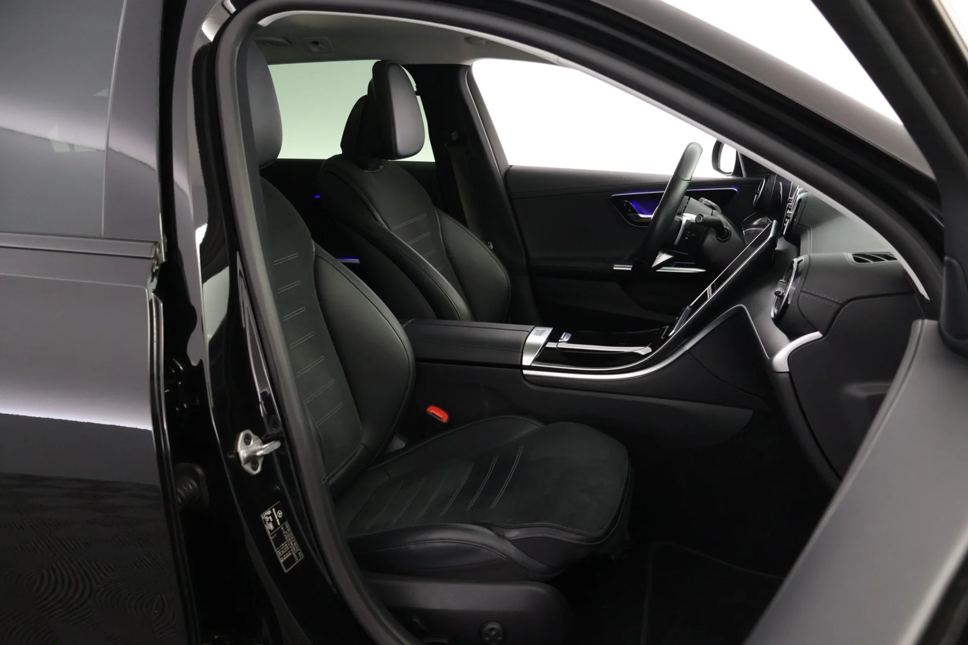 Car Image - 5Ae3ZCj7jIlgoFfOuUdIkD