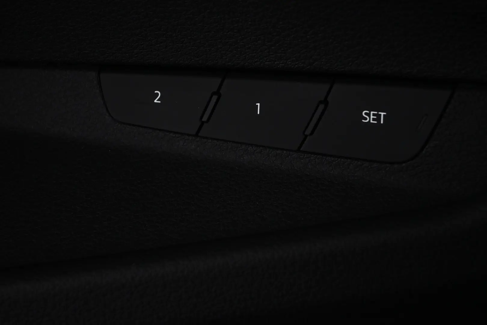 Car Image - 3riC4g8fRZ3QSuaNiKjeNV