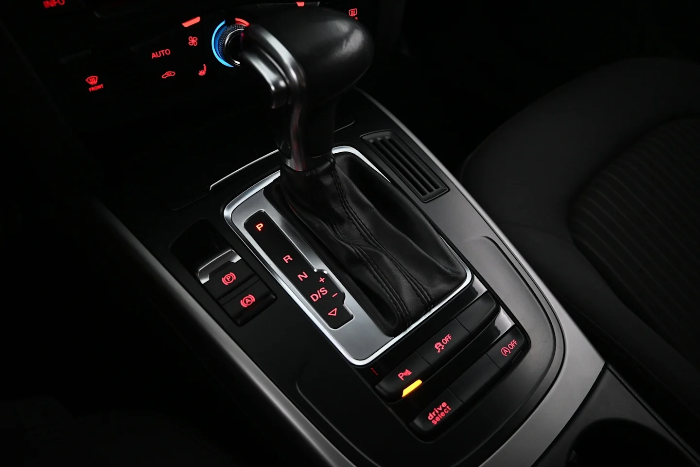Car Image - 1L66KOP3y31RUiTT5dLeIj