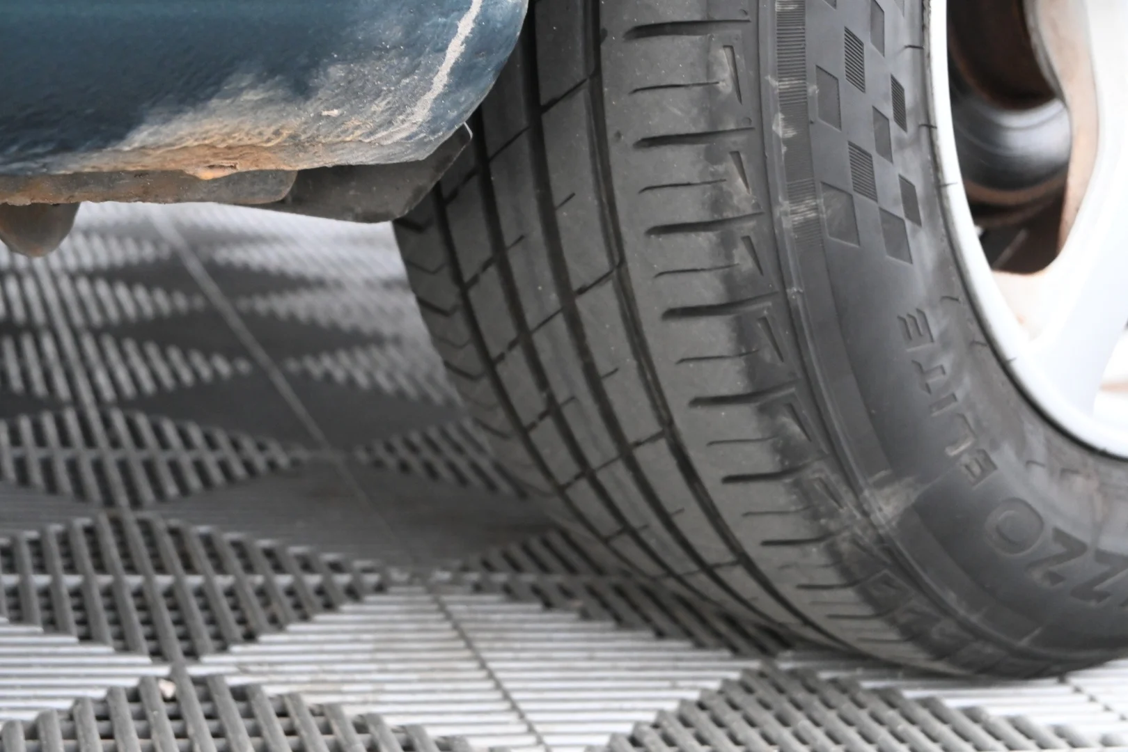 Car Image - 3qFuY4gTAF1MbMgYJb2FCl