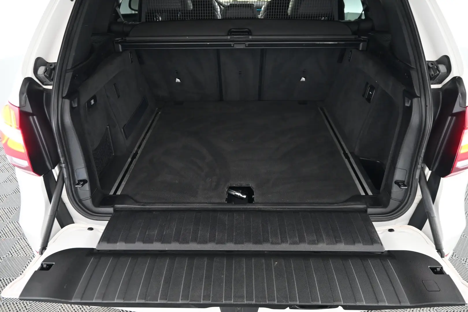 Car Image - 503vWq4gehgyPfi73lzemy