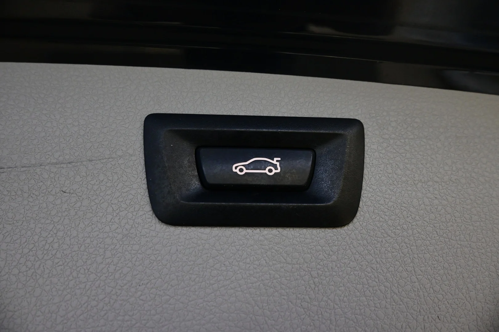 Car Image - 6iIB1xkVMS4LffP70Cuv5p