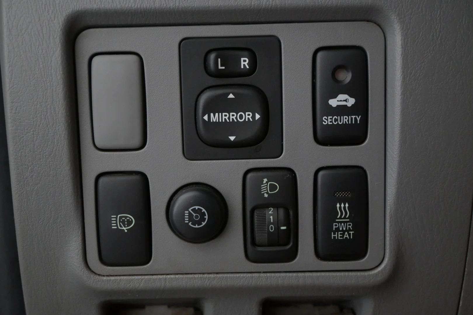Car Image - 42KtSCfyKlmpkZ8XDsW161