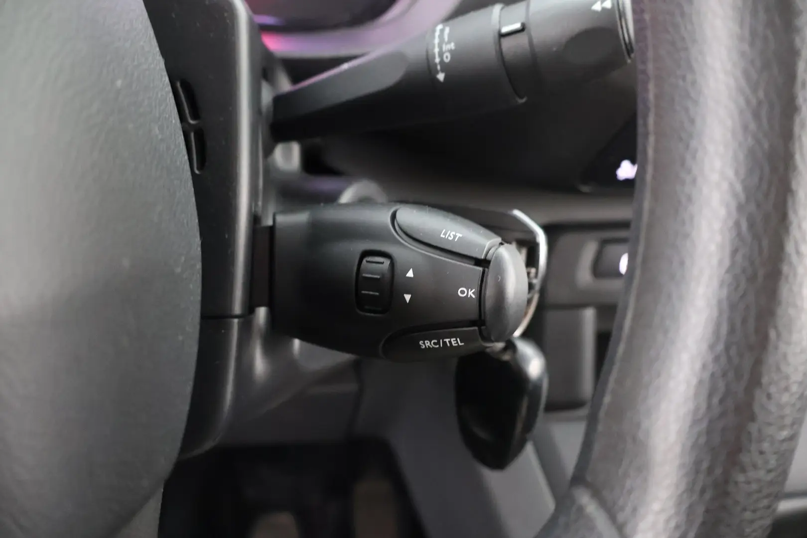 Car Image - 6gx7Bd03c8TBXD7W5N8Zib