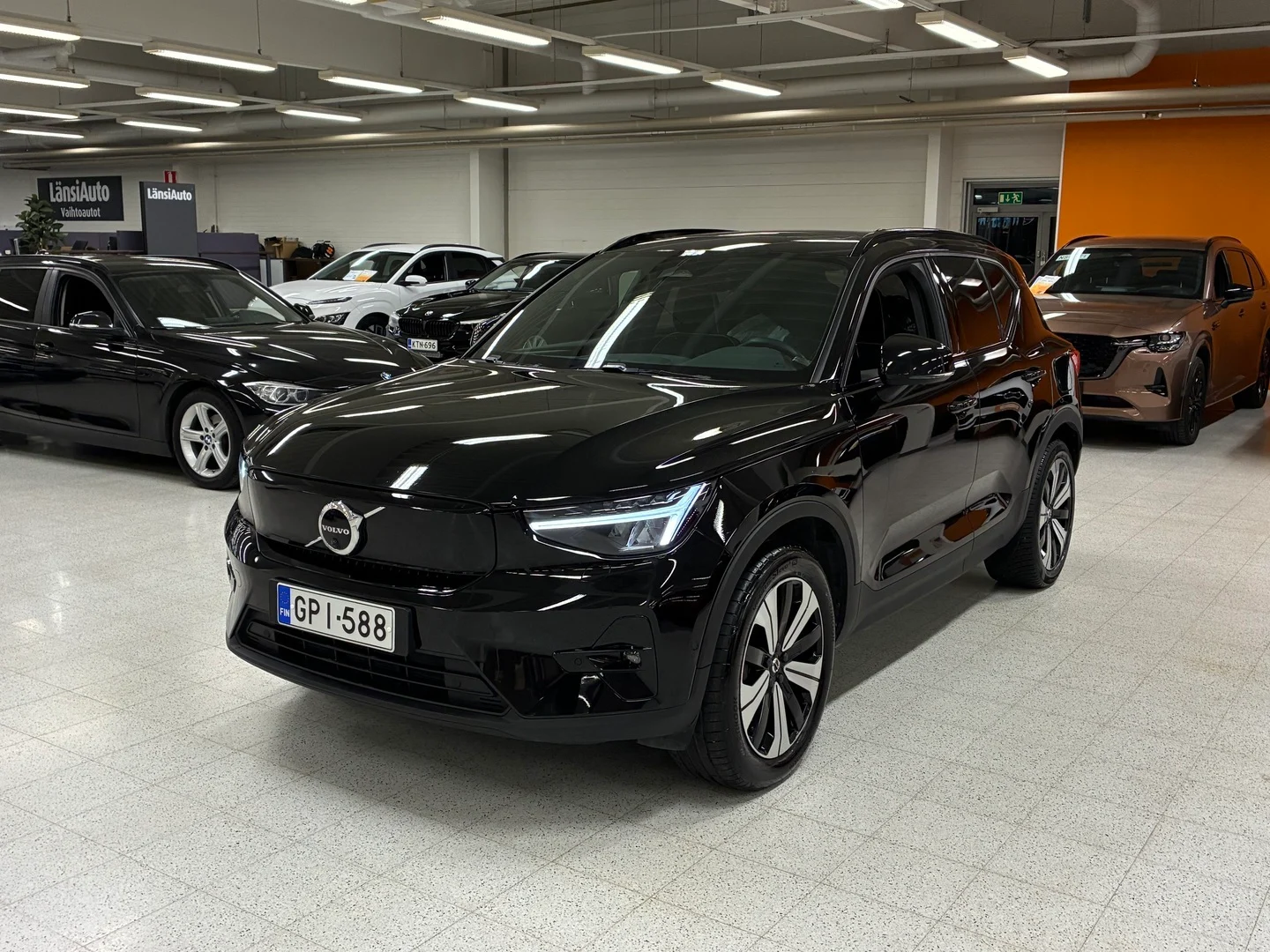 Car Image - 535xE18u5W72XGehtVRibT