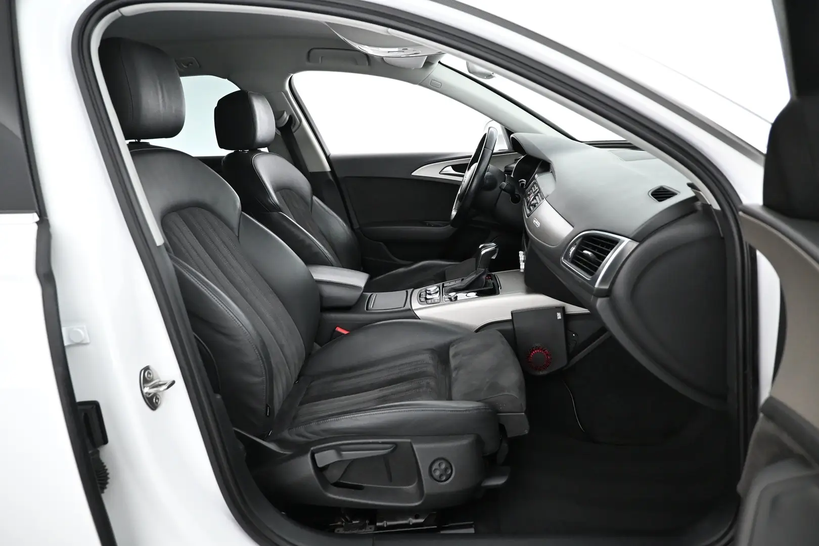 Car Image - 2WG5vsxSXuVrOpNQ2euCAB