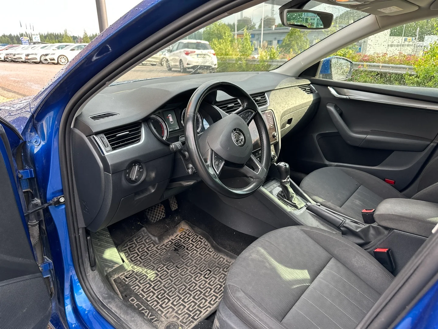Car Image - 4vDNYKdfHdRANnLGGcENKW