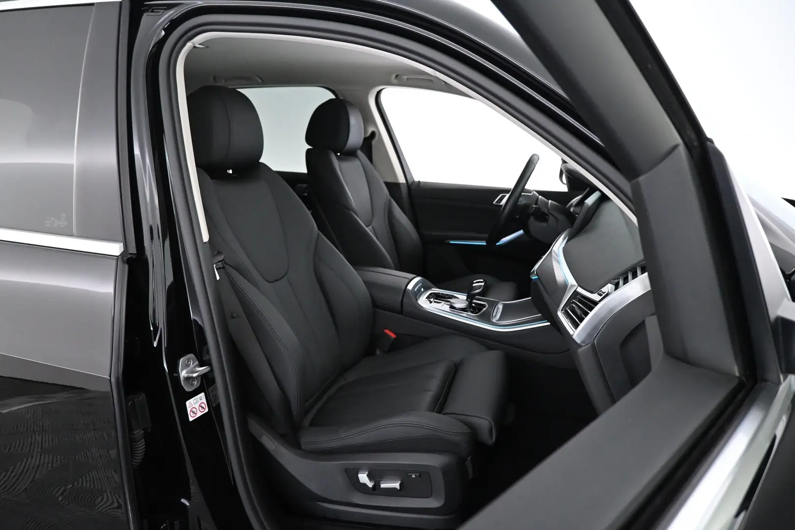 Car Image - 72XWkjsm64q9QIALE7KKsM