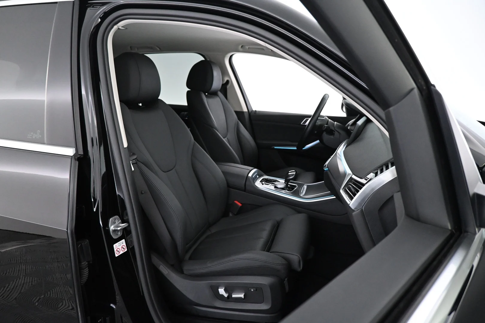 Car Image - 72XWkjsm64q9QIALE7KKsM