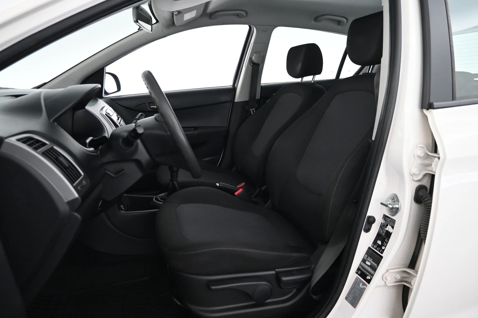 Car Image - 1pM3rxh4xaeTNcX44kZRev