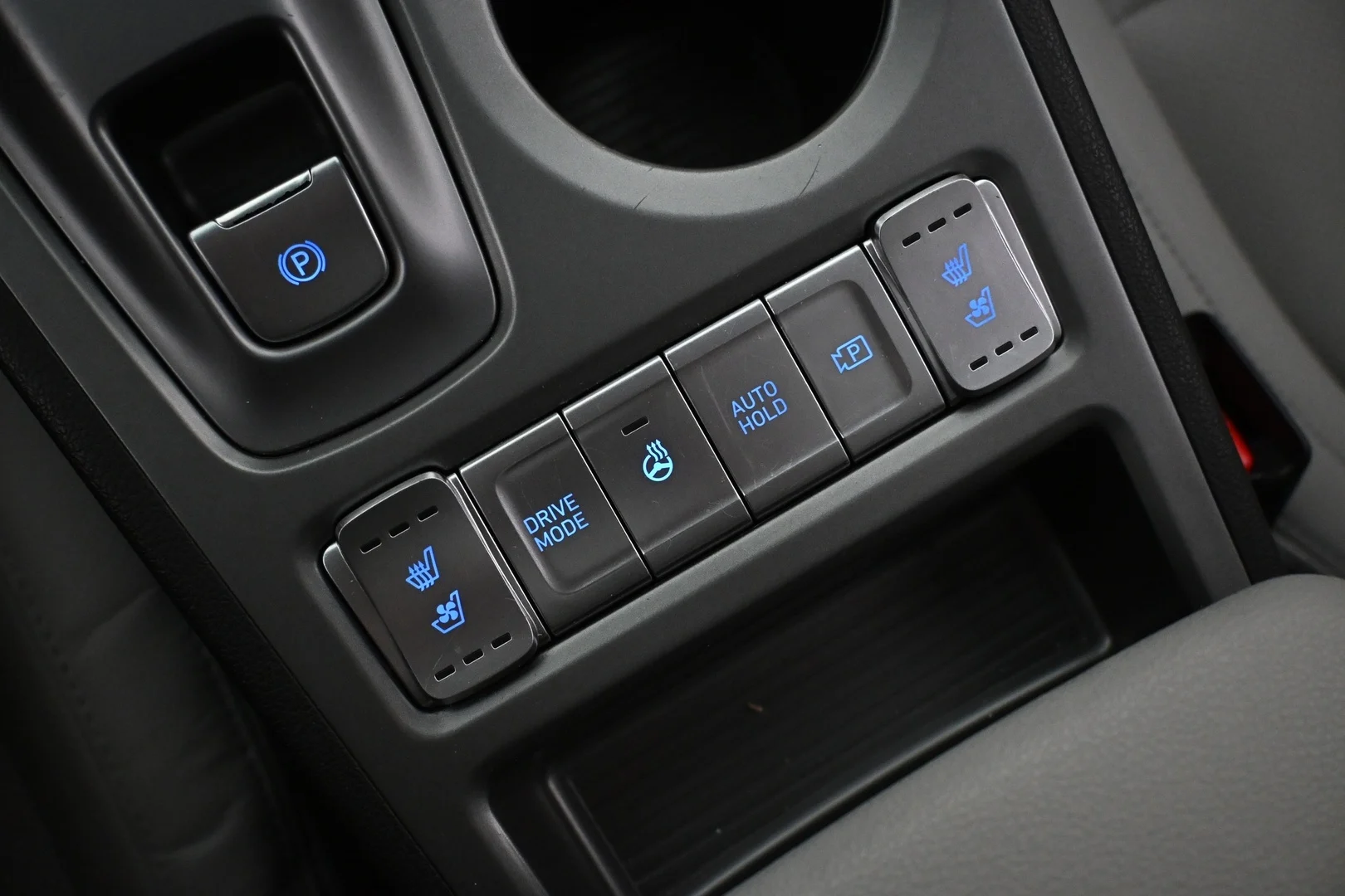 Car Image - 4eG9CVeGkEkZfXiSs9JIp6