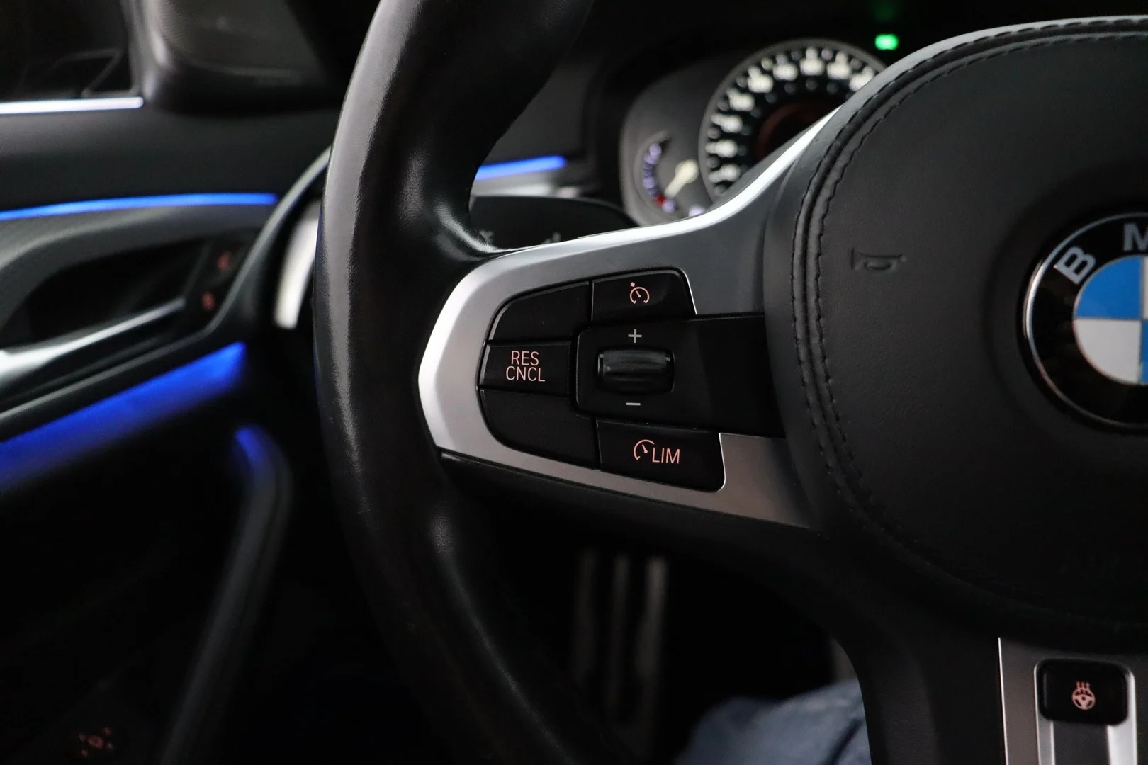 Car Image - U7DkEpVi0XkT4IRGsZBM0