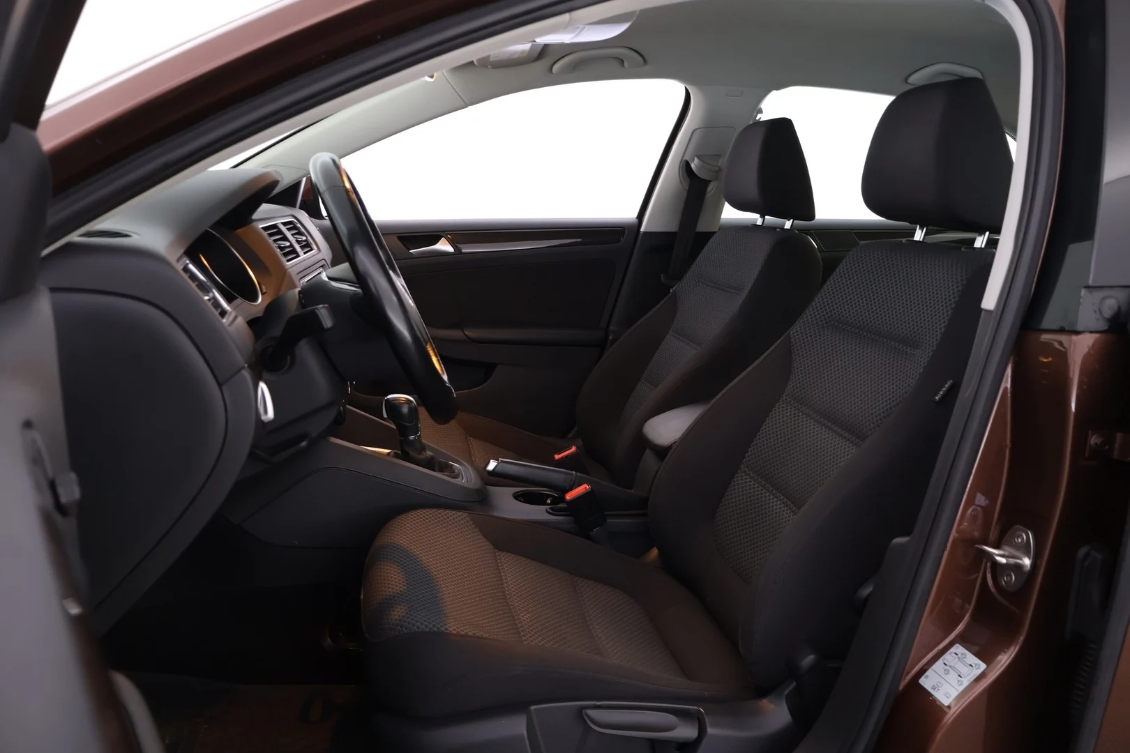 Car Image - 1Rumr1hICCzzyBZOV8z7J1
