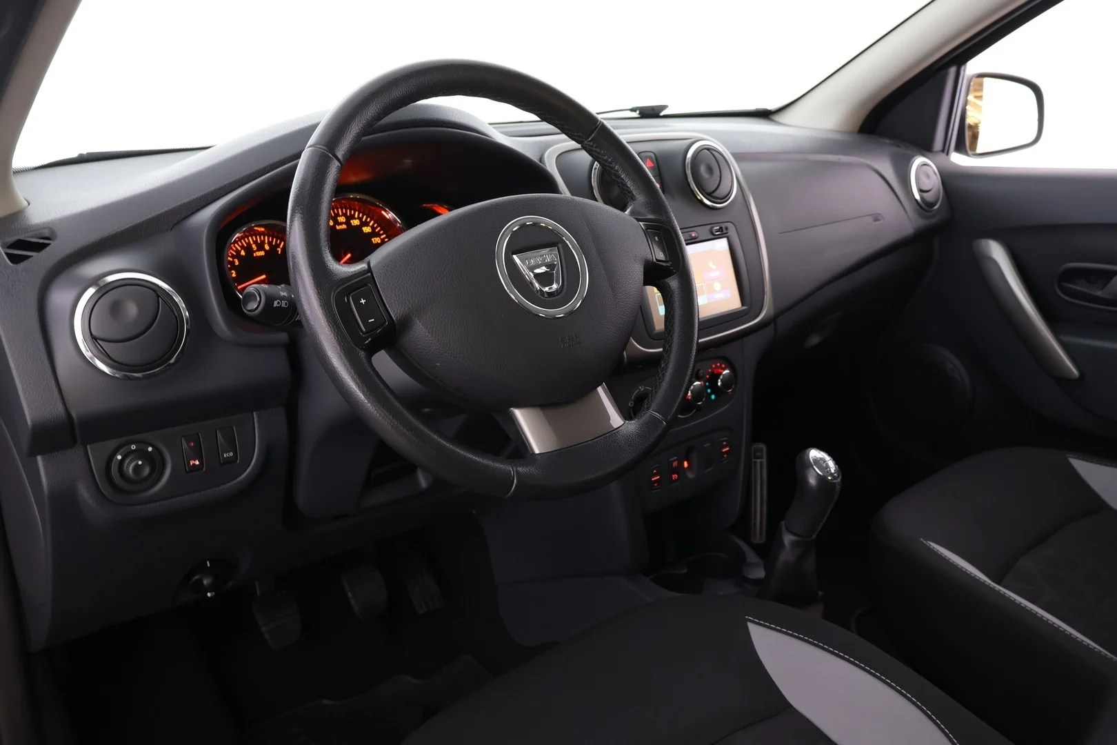 Car Image - OnawQlCJ6OCP8zspSQneH