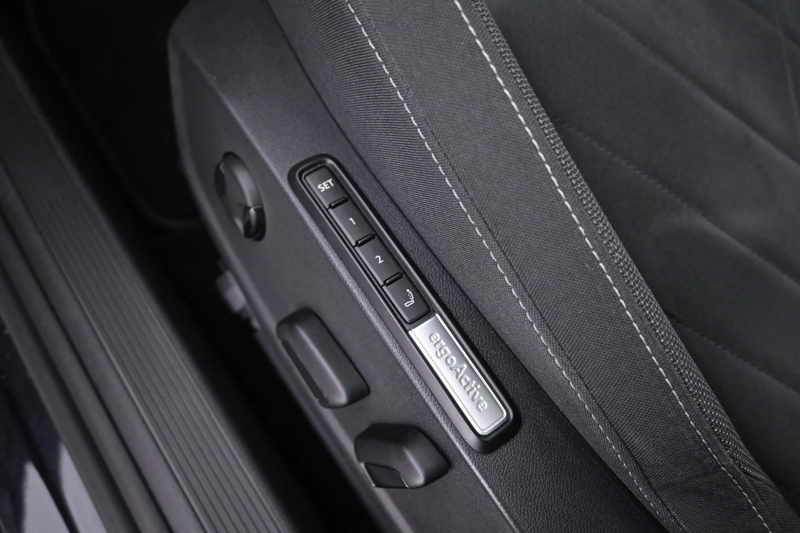 Car Image - 7gvloHzrFjMWZfaqs0hXGm