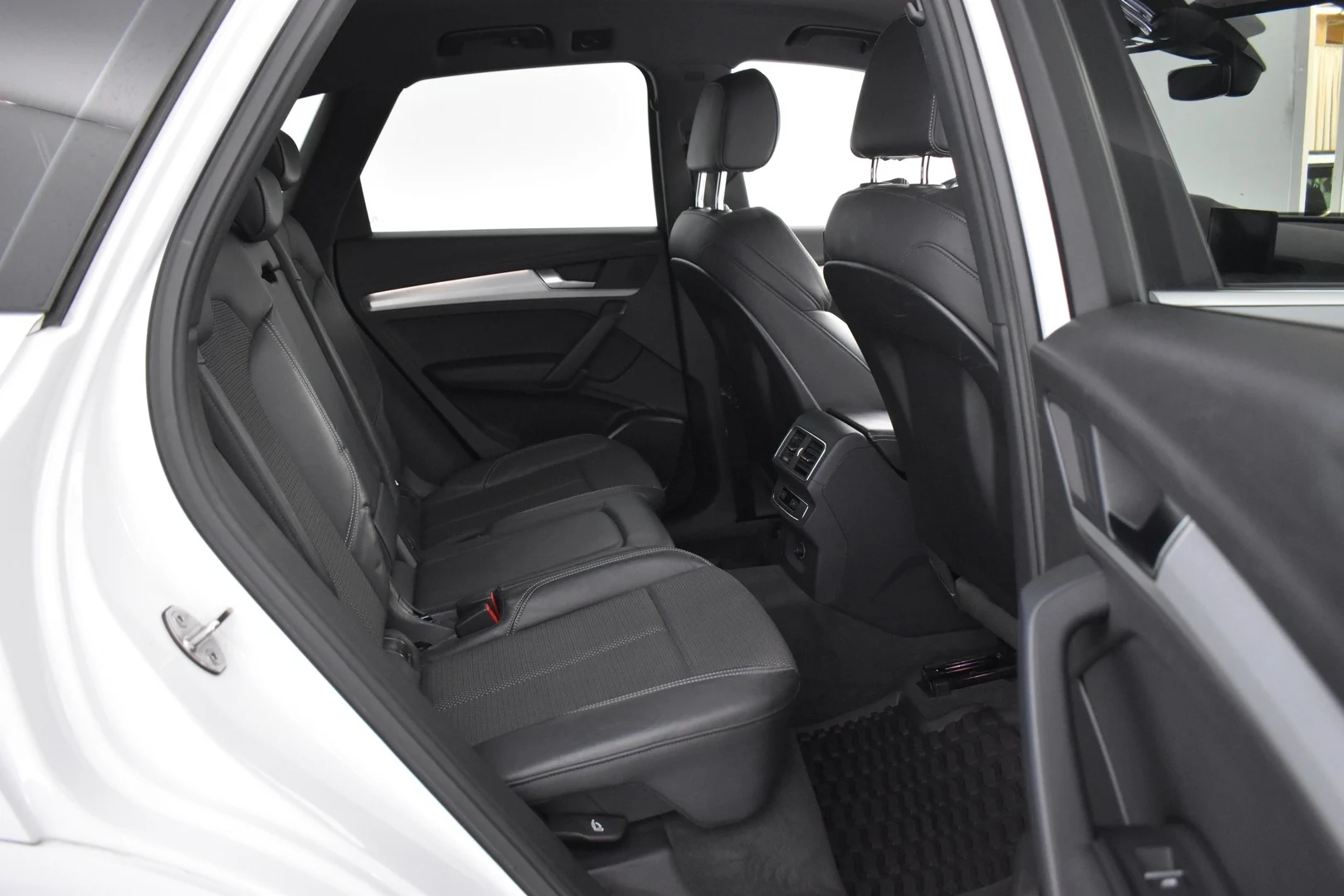 Car Image - 1j5T12riUvuebTkHF7Rprs