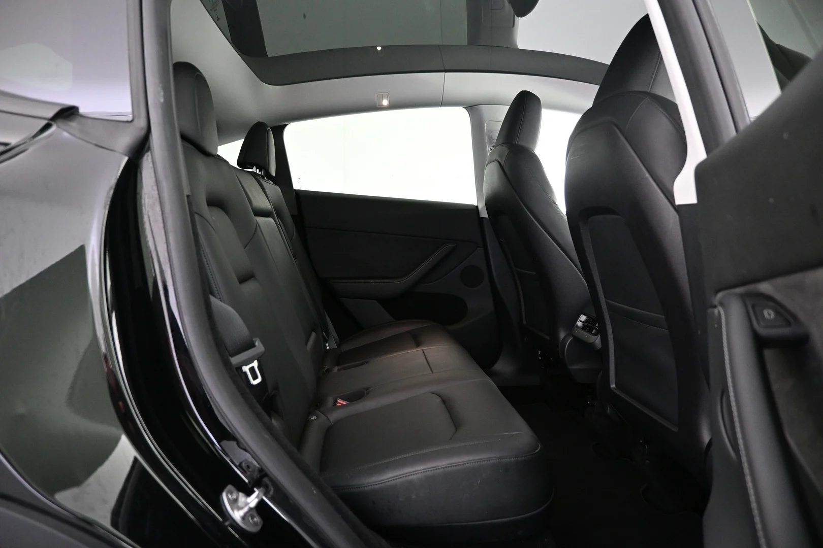 Car Image - lrOIxNyW0KvTde8lb2lvR