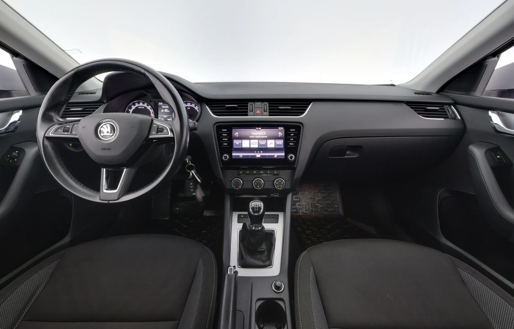 Car Image - 5UxozruUhcRIn5c3jeUMLm