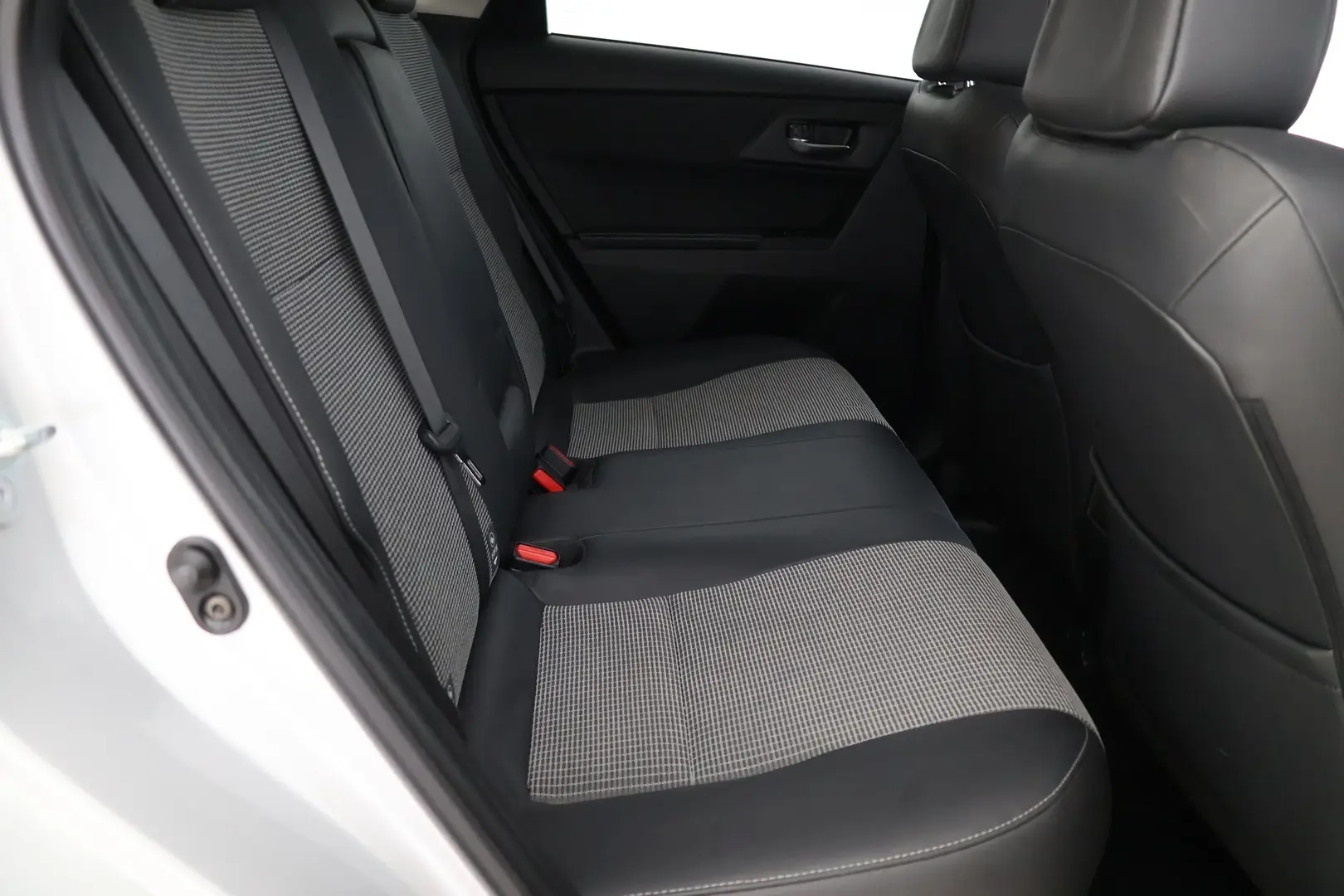 Car Image - 5TfhC5Zui6wQ5GUZ7k8Xtb