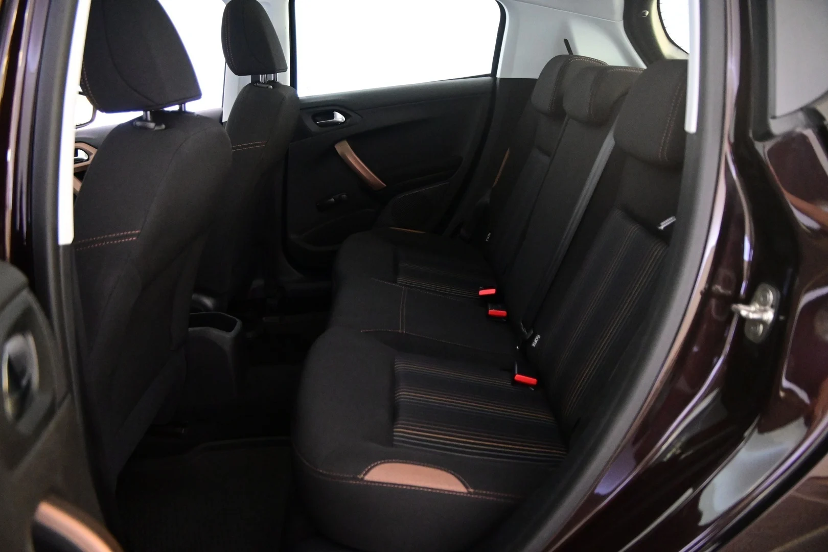 Car Image - 0jIywucNCcn2X4bDX2m2q