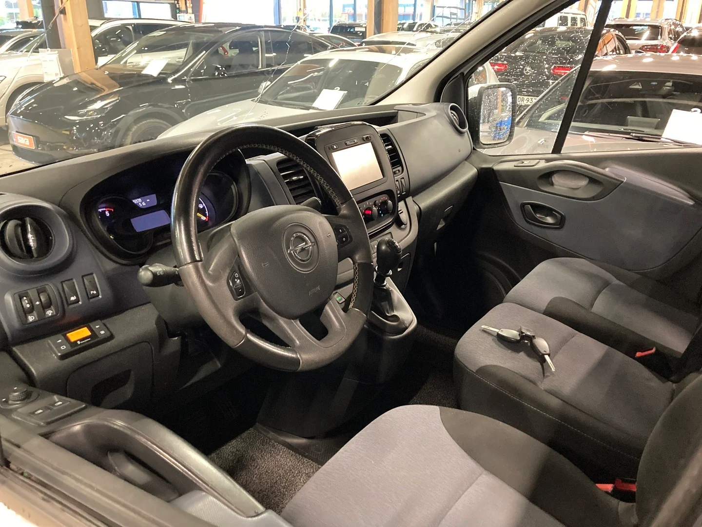 Car Image - 1Of39LZ4Rrfde7zwbXACpL