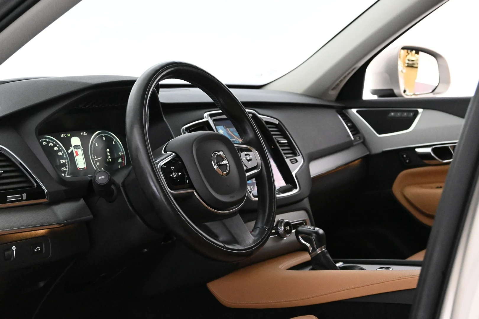 Car Image - 4HNjKcoGVZKHErcyrKImw2
