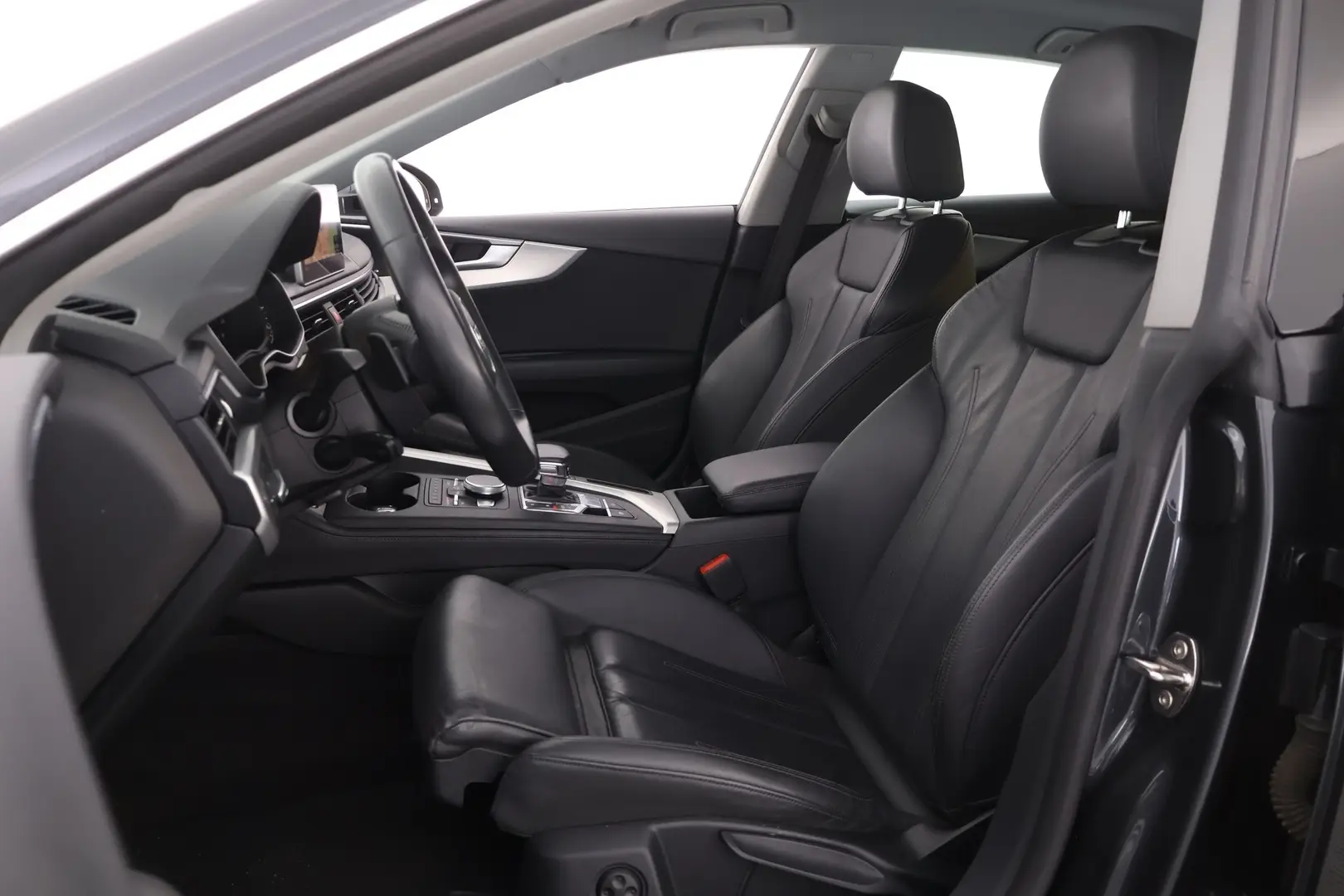 Car Image - 1QMd1DfSSz61flzd8rEsNa