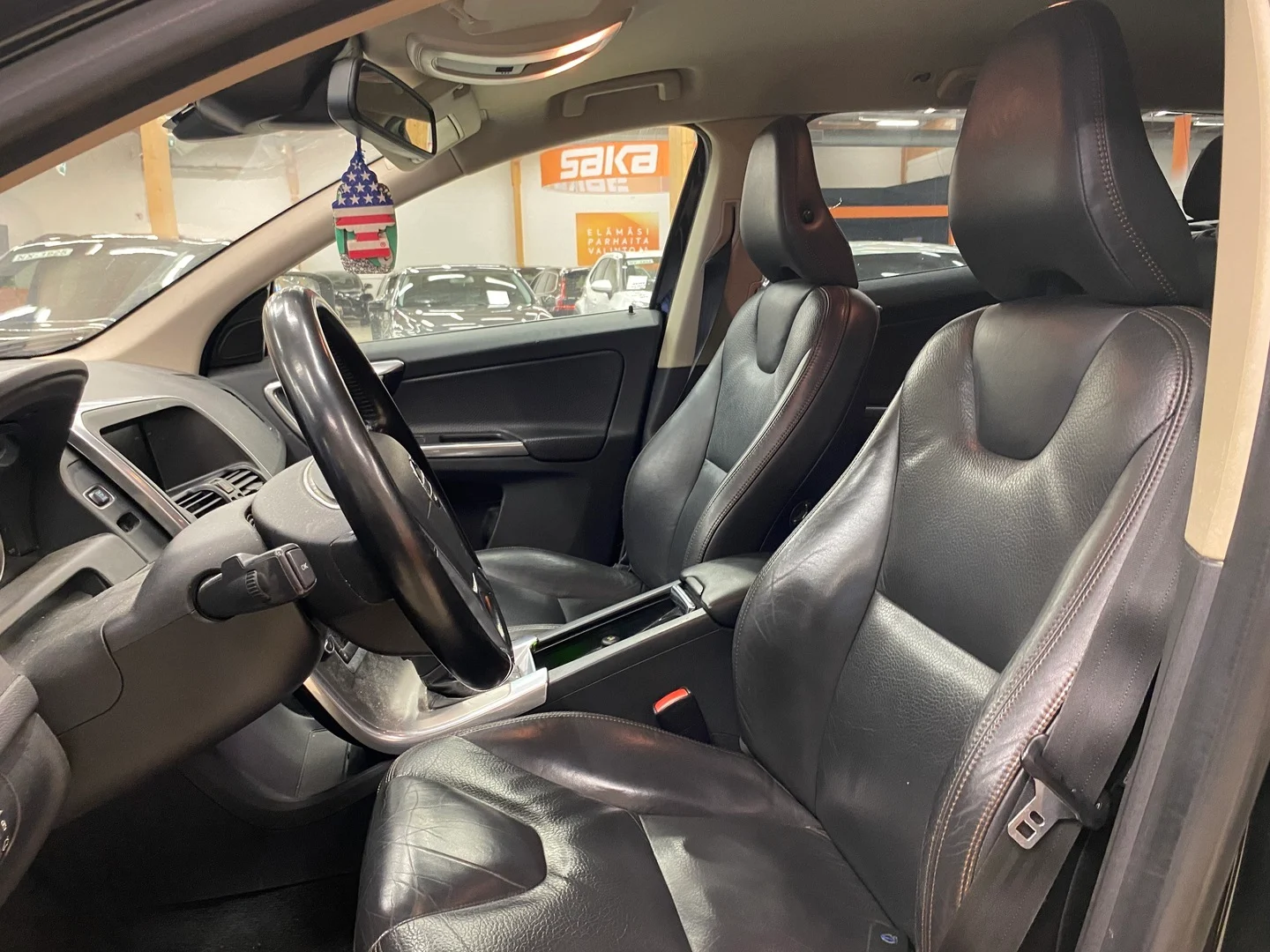 Car Image - 44sKESnQyAJXgyN64bFr1n