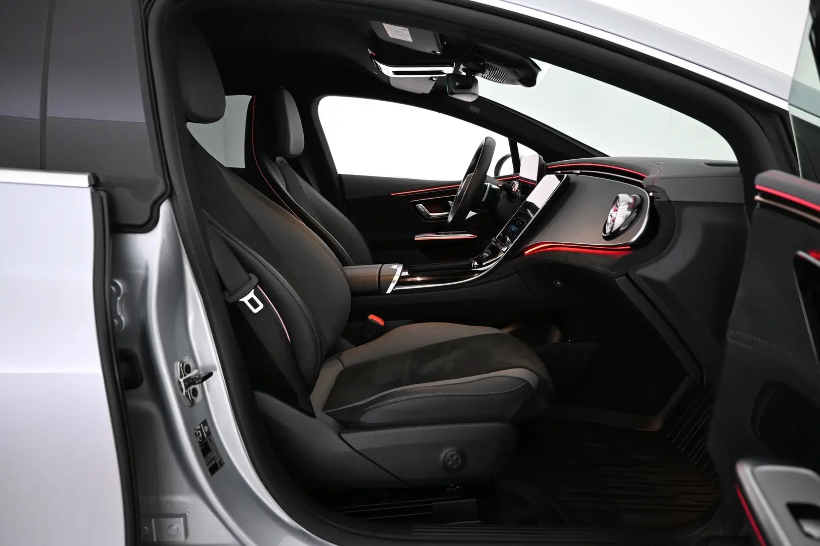 Car Image - e45x34NNFbo1dNcMBIDs7