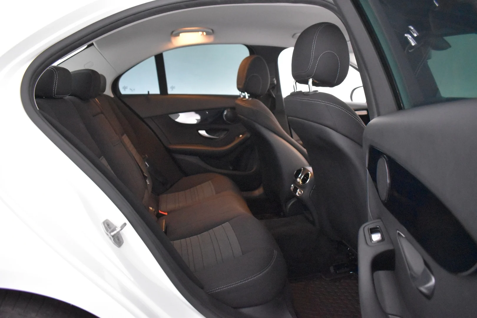 Car Image - 5zXV0ftXn8tpbfGHPld6o7