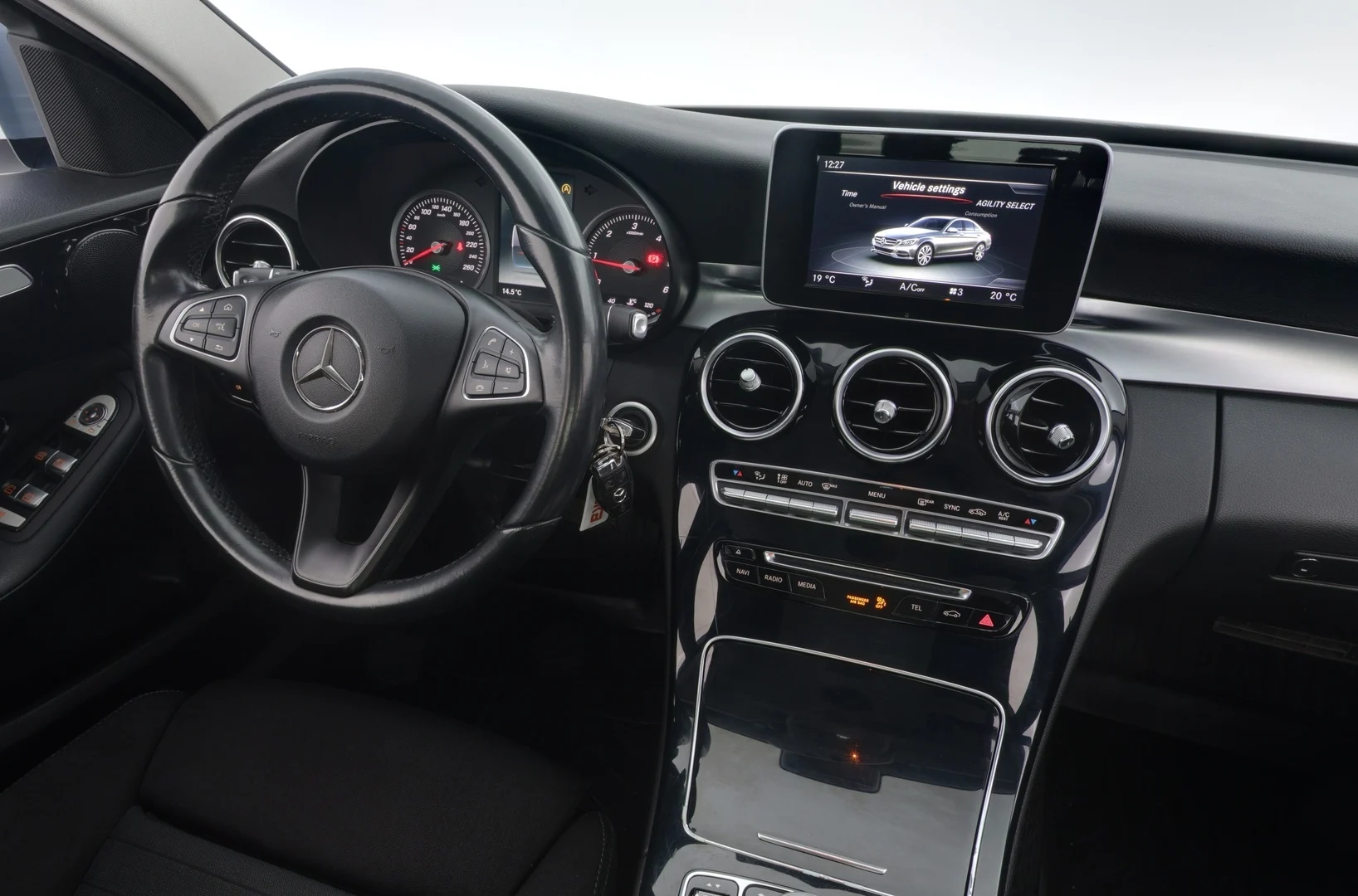 Car Image - V6rq8bDVMT0G5ci0bPmGl