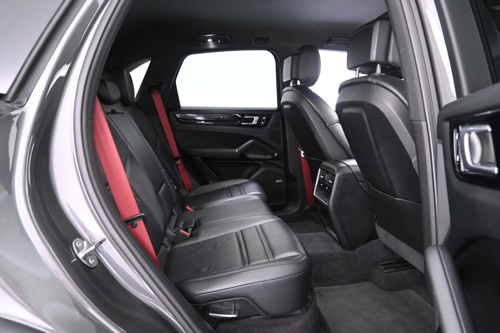 Car Image - 5ZcoXxo3Rc7uYLCBpwpMcA