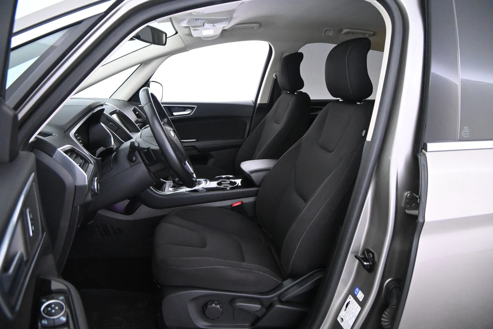 Car Image - 67f34fckJ01zoTccRSz7RA
