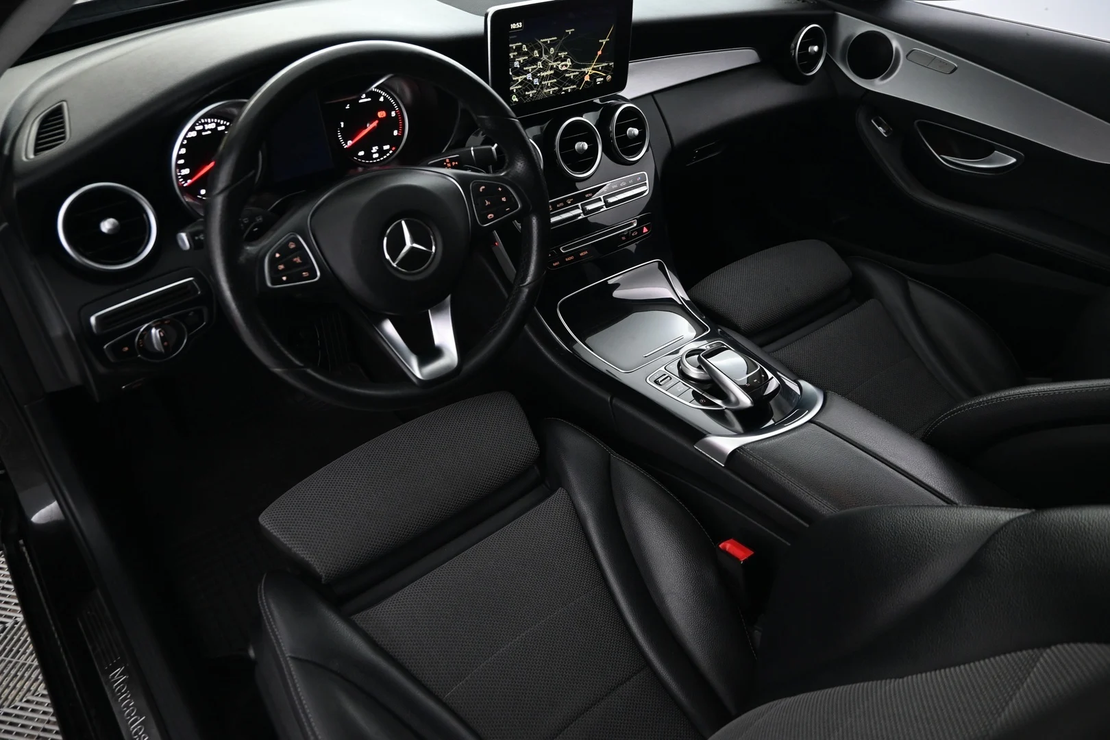 Car Image - 2Hhxi14fMcZBdgWifqBtEO