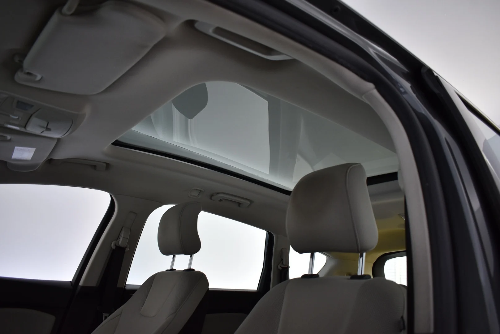 Car Image - 3mM3qLM4ar0ttZ15BgMBwk