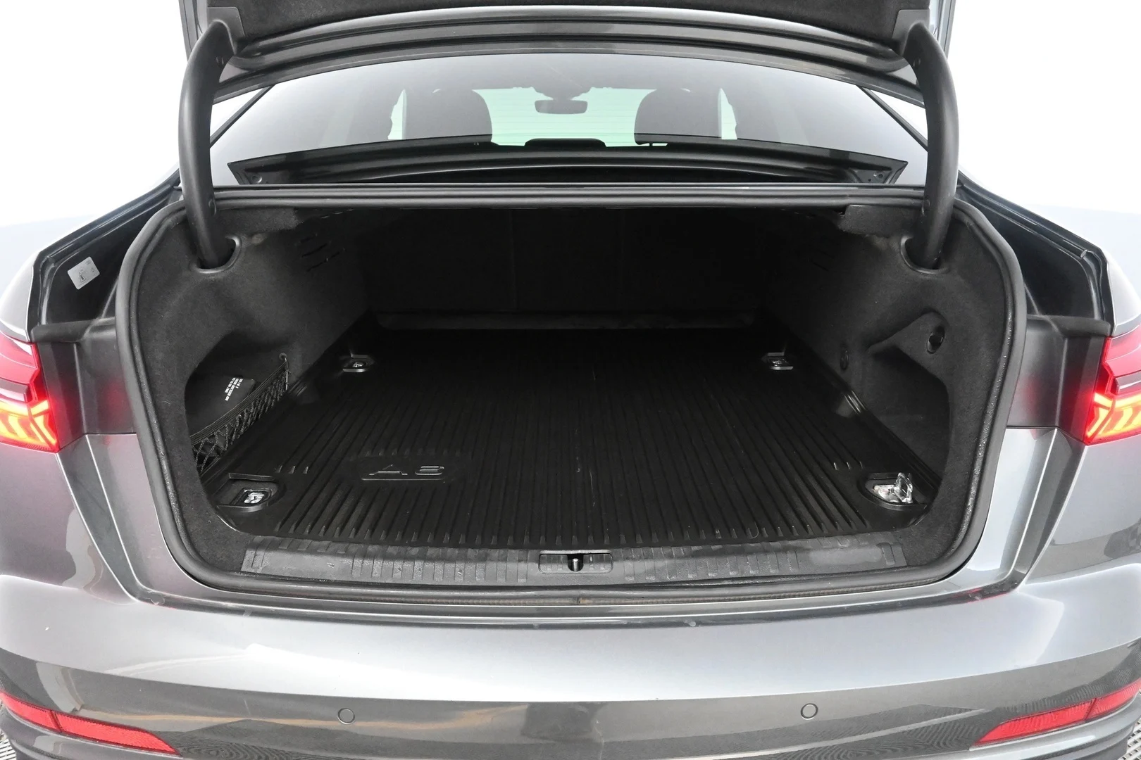 Car Image - 38RPOjEloqJ2WpbzLe2fxR