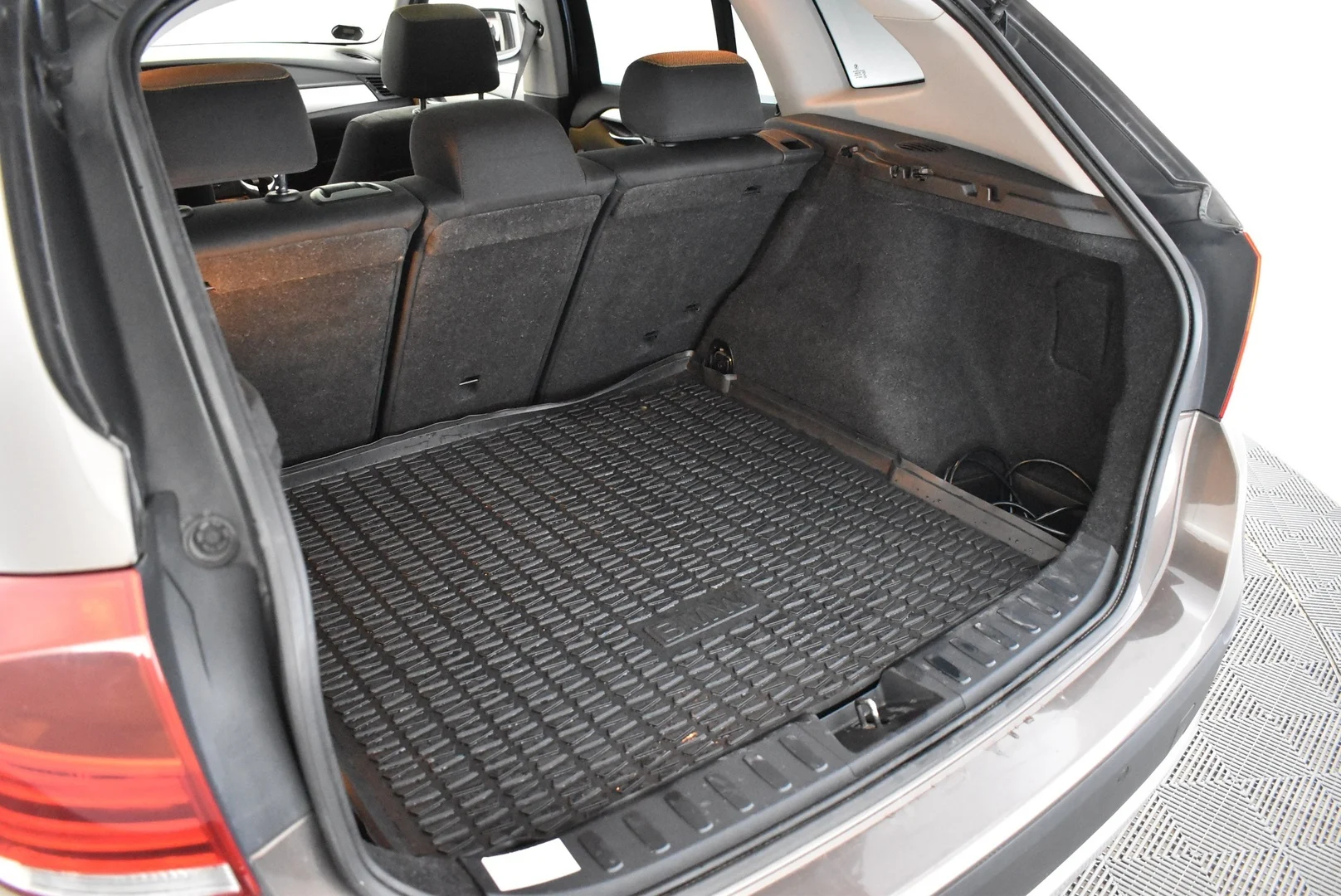 Car Image - 70RGNvfYbL75hQIssHms68