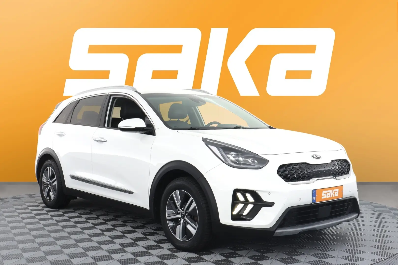 Car Image - 4xc4gDaNq6b3kqjcHMx2Ii
