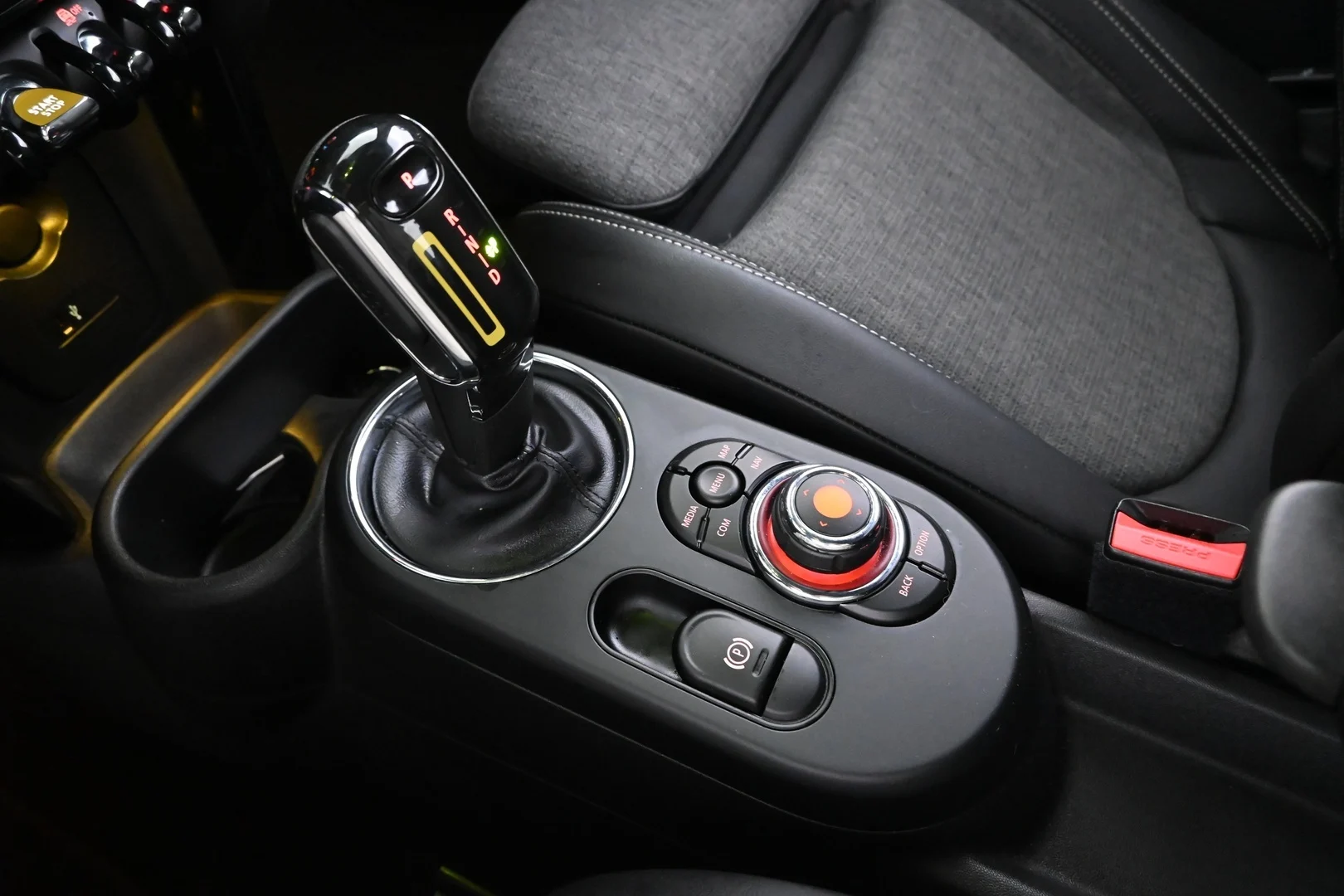 Car Image - 3D2iFmZ2QS24s0luKgtSNB