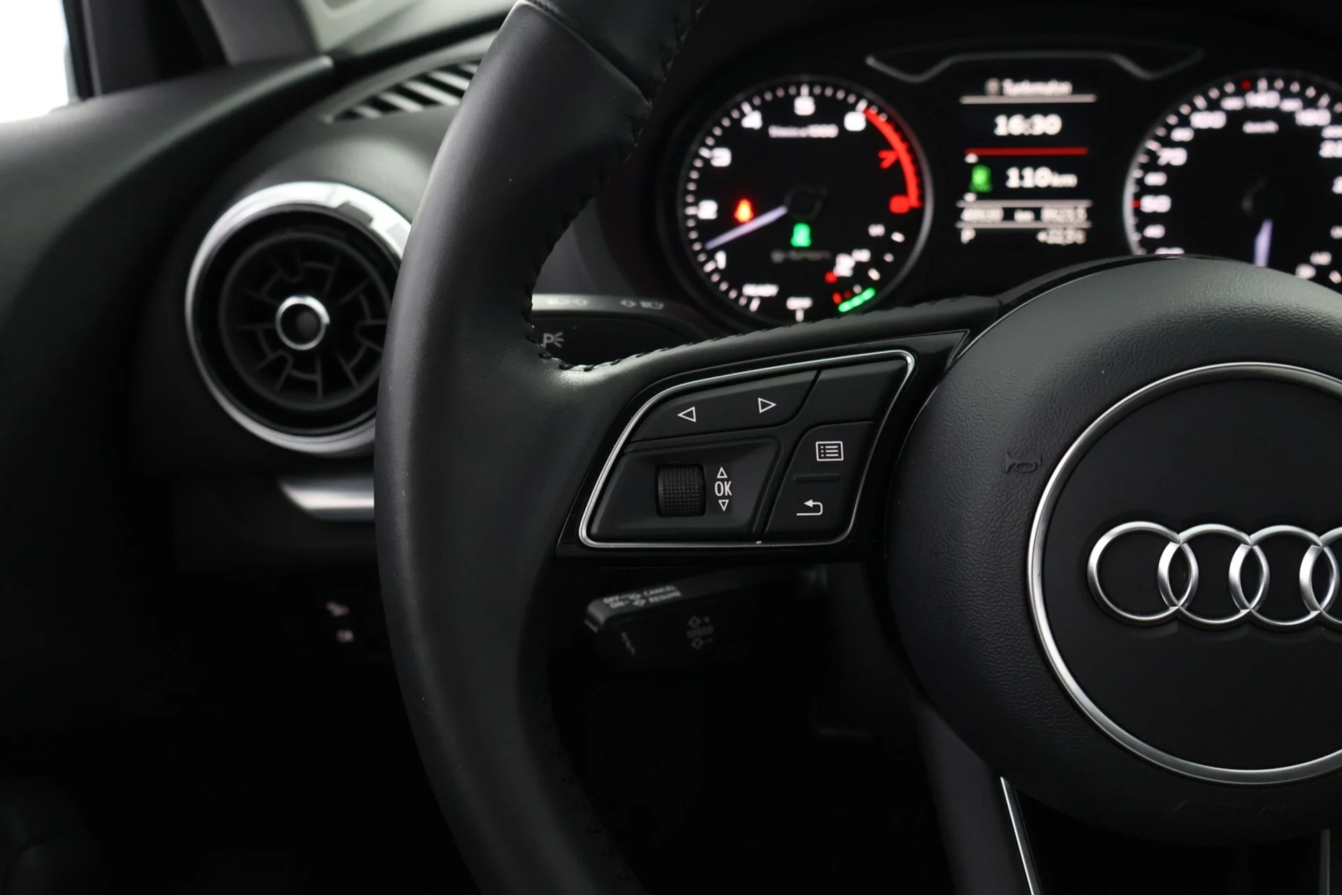 Car Image - 3utUEsi1KOSOebIqYBhuEW