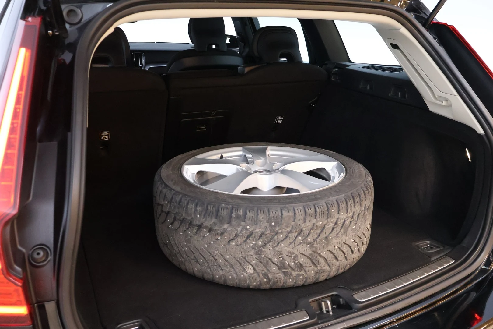 Car Image - 4vkeOyu7VrIBvfNCV3dFZo