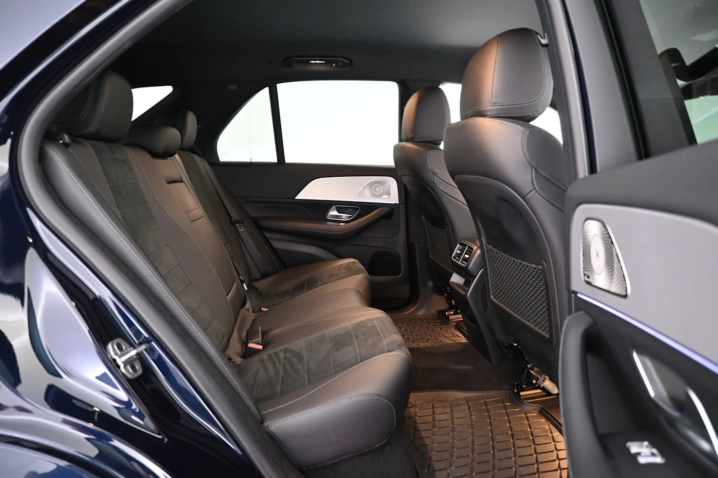 Car Image - 1sX3gko0gY3sIeLx3uAjLo