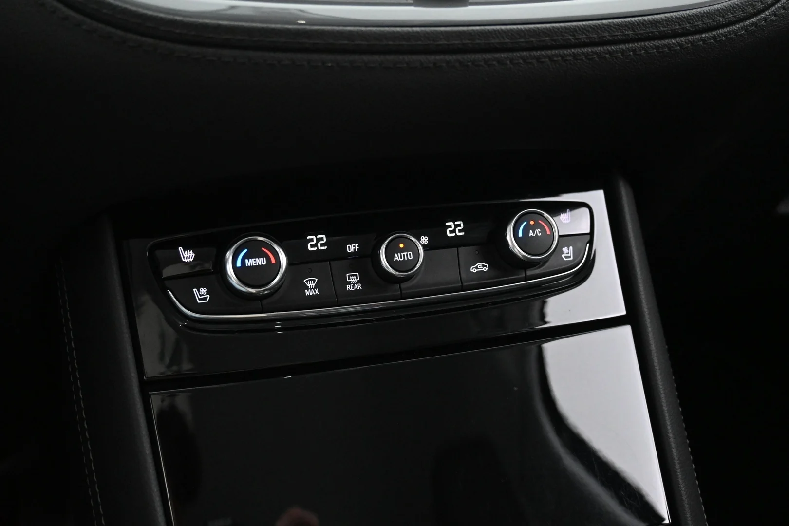 Car Image - 4xC3UxecGyDJTocyyD9h7m
