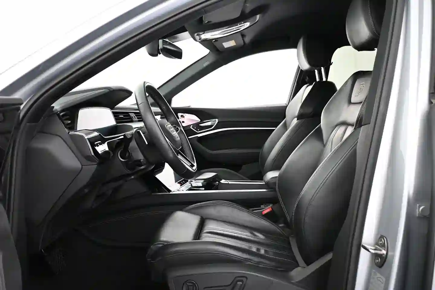 Car Image - 4krgcFVEYlxDmwvLHi7mva