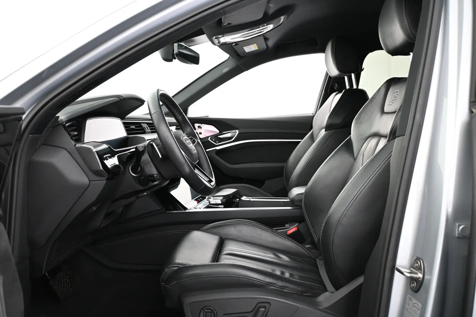 Car Image - 4krgcFVEYlxDmwvLHi7mva