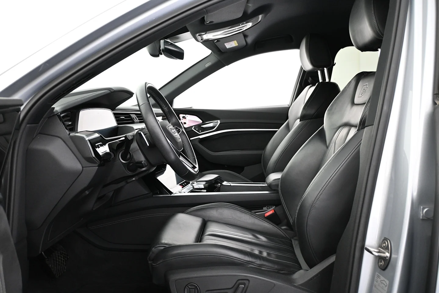 Car Image - 4krgcFVEYlxDmwvLHi7mva