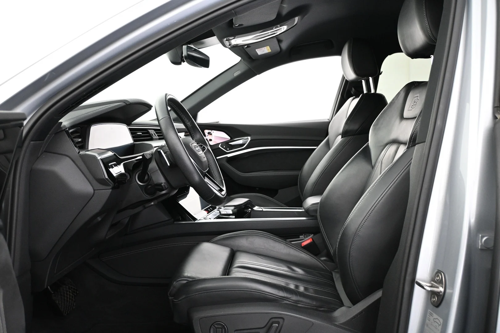Car Image - 4krgcFVEYlxDmwvLHi7mva